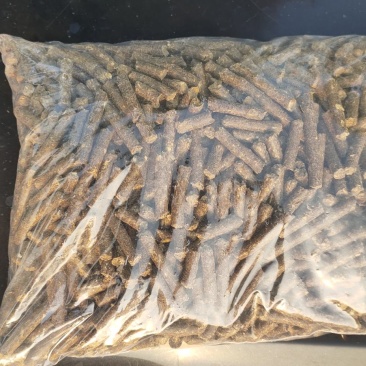 牛羊育混全价料高温熟化料，适口性好，易吸收，营养价值高！