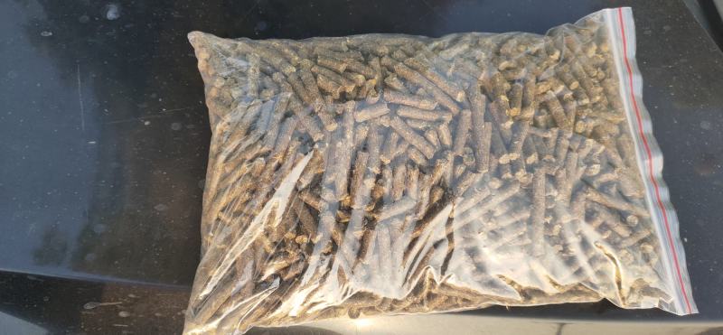 牛羊育混全价料高温熟化料，适口性好，易吸收，营养价值高！