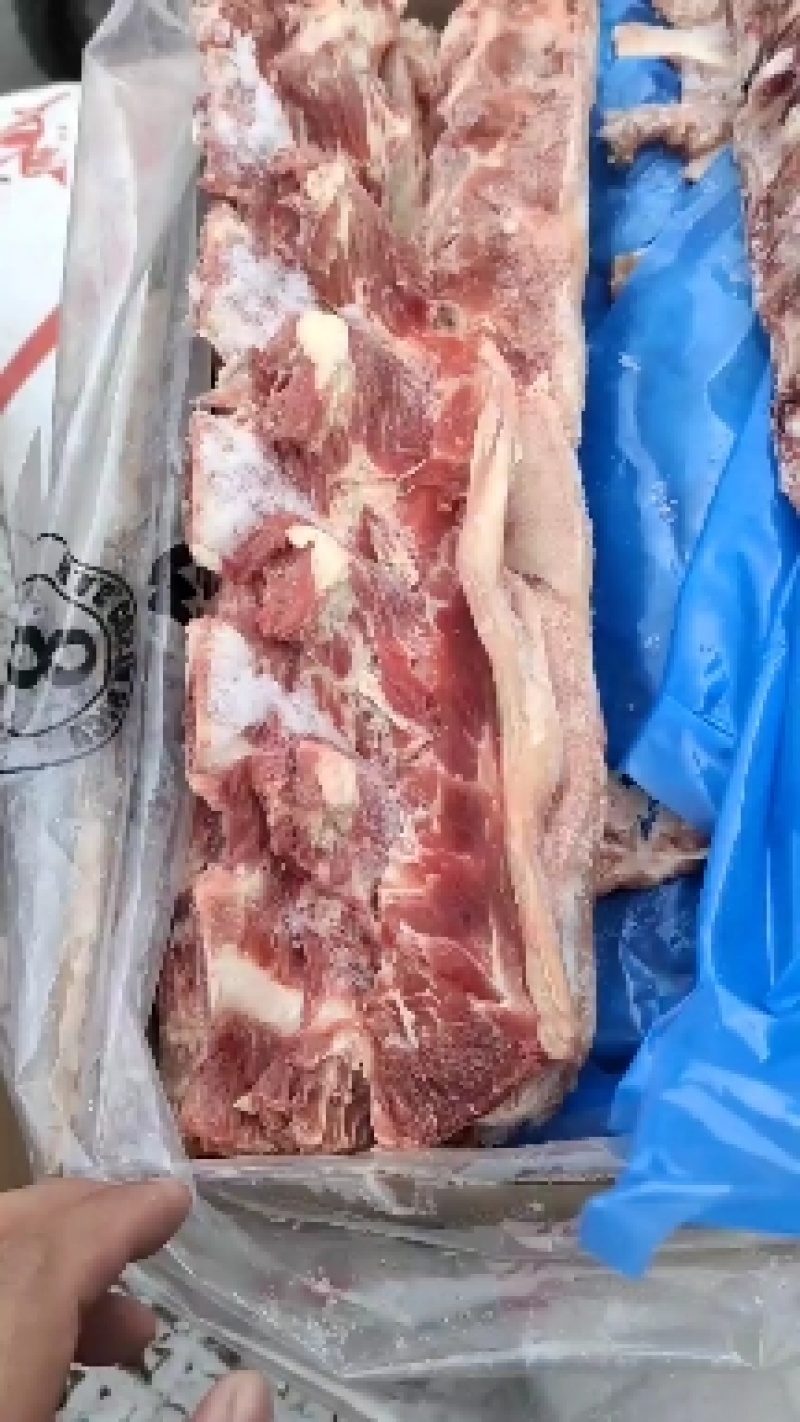 牛脊骨，腰椎骨，价格实惠，自助餐食堂均可