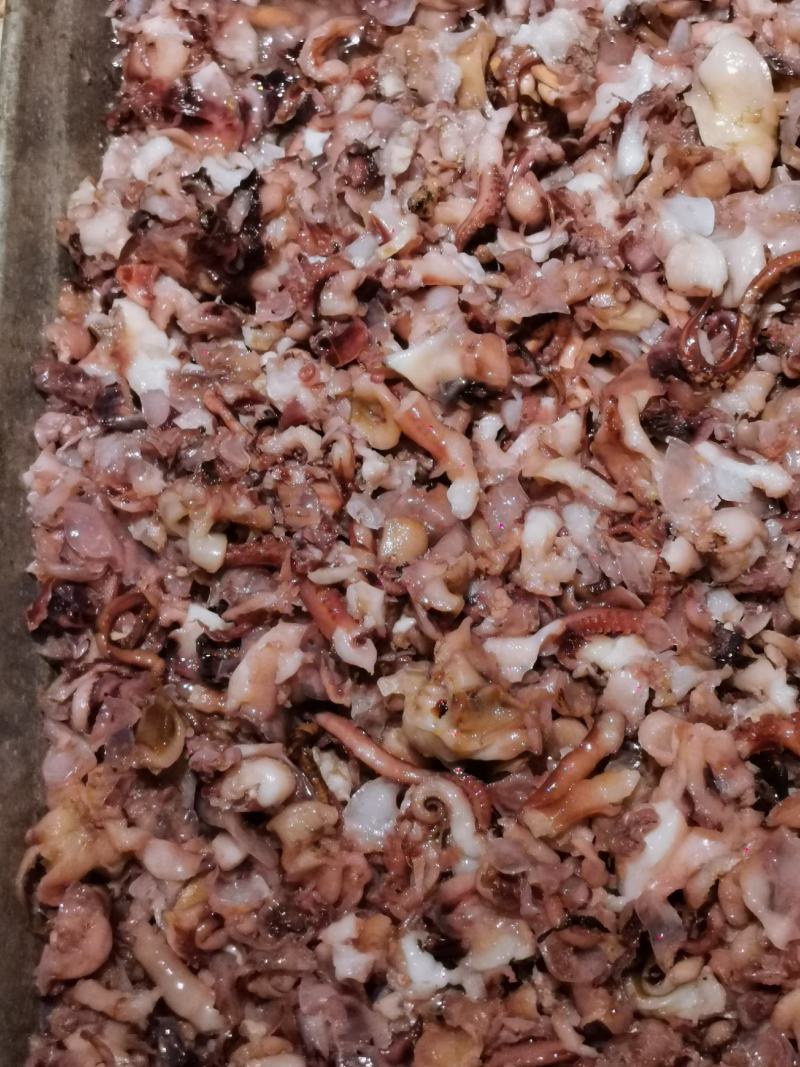 脆口须碎料漂烫鱿鱼须下来的碎料