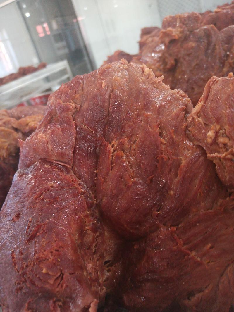 五香全熟马肉，不含淀粉，切盘整齐，厂家常年批发，一首货源
