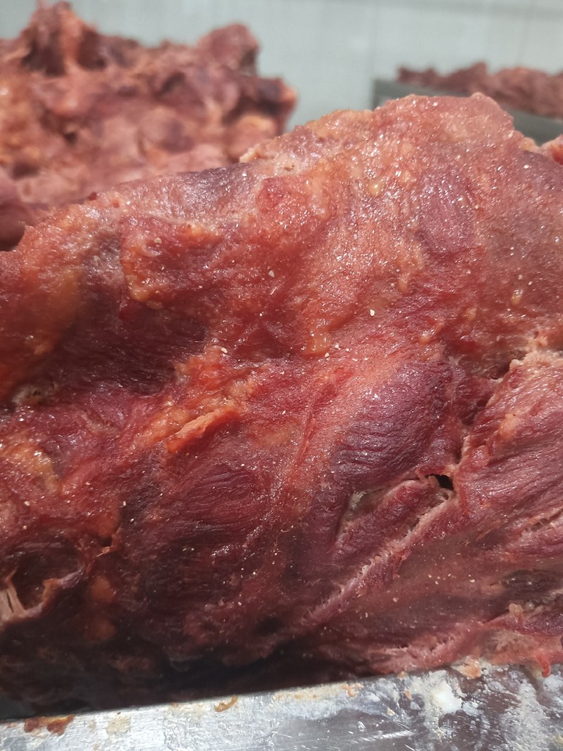五香全熟马肉，不含淀粉，切盘整齐，厂家常年批发，一首货源
