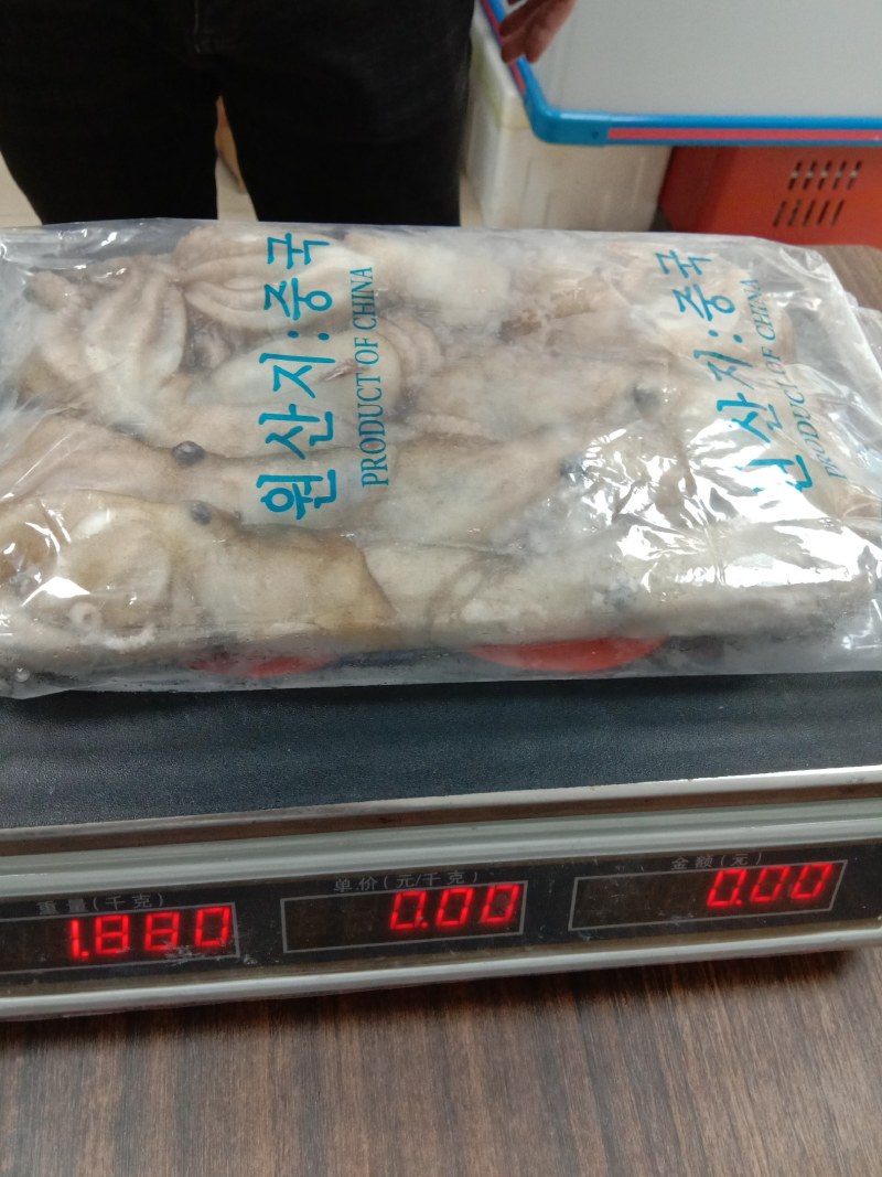 长章鱼质量好价格低，肉质劲道质量杠杠的滴，一手货源欢迎订