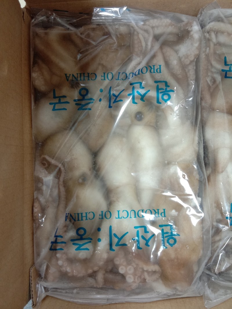 长章鱼质量好价格低，肉质劲道质量杠杠的滴，一手货源欢迎订