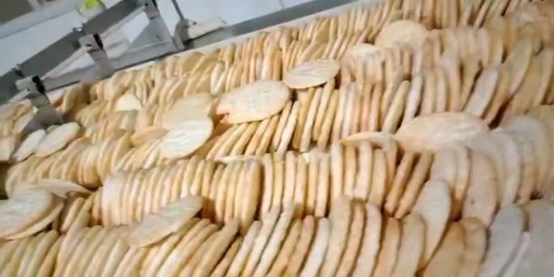 10元模式一大袋雪饼牛奶蜂蜜味散装味道香脆地摊货源