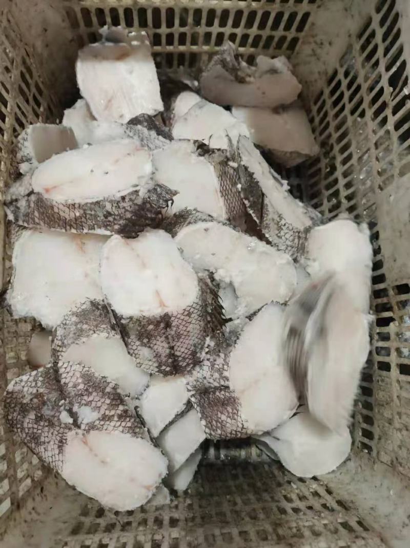 大块新鲜深海鳕鱼片深海雪鱼段鳕鱼排冷冻鳕鱼块辅食鱼肉