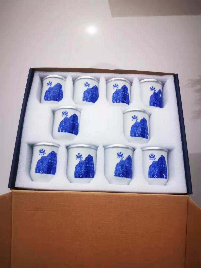 白酒，土家族自酿白酒，传统古法工艺，洞藏储存，好喝不上头