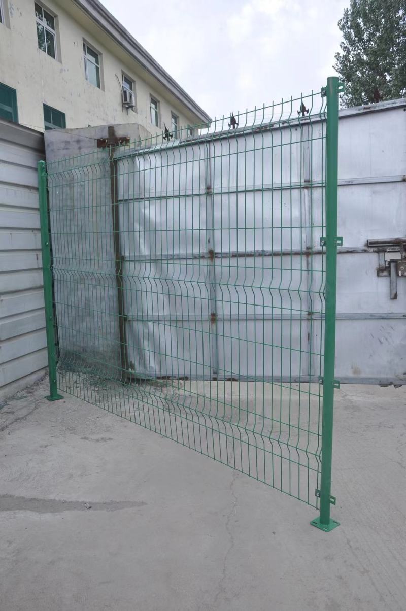 厂家直销铁丝网围栏护栏网养殖防护网圈地种植围网公路隔离栅