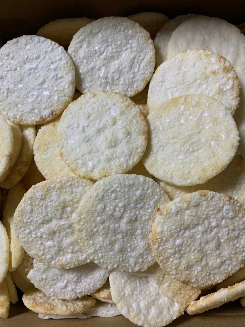 厂家直供牛奶蜂蜜雪饼散装雪饼膨化食品儿童零食江湖地摊货源