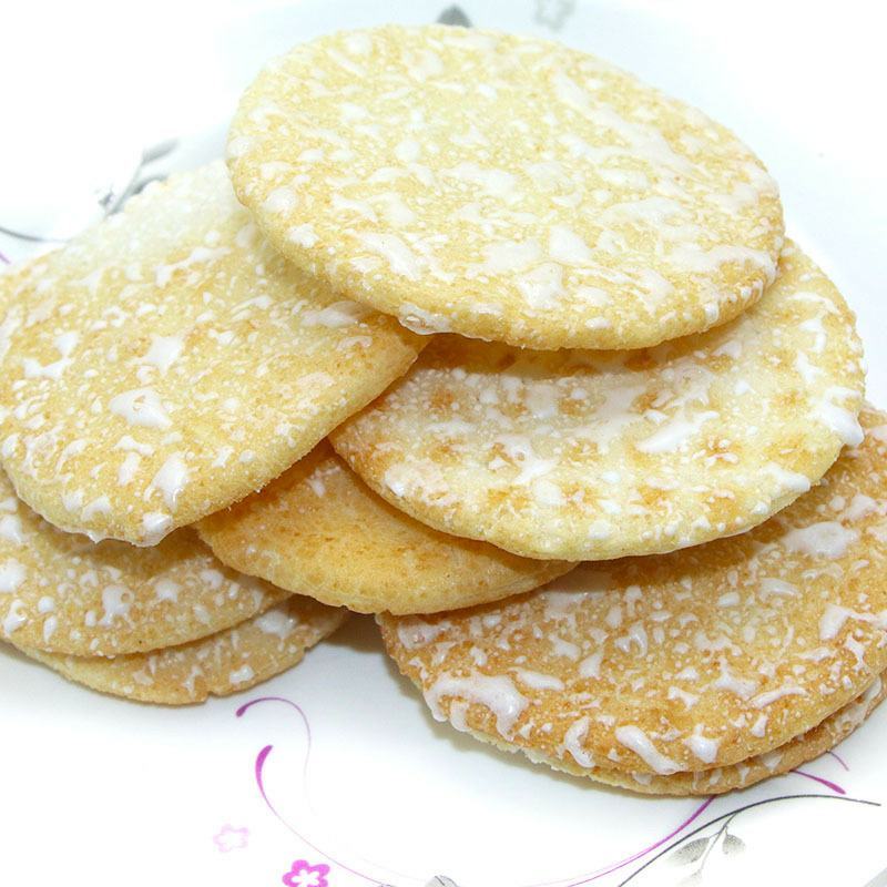 厂家直供牛奶蜂蜜雪饼散装雪饼膨化食品儿童零食江湖地摊货源