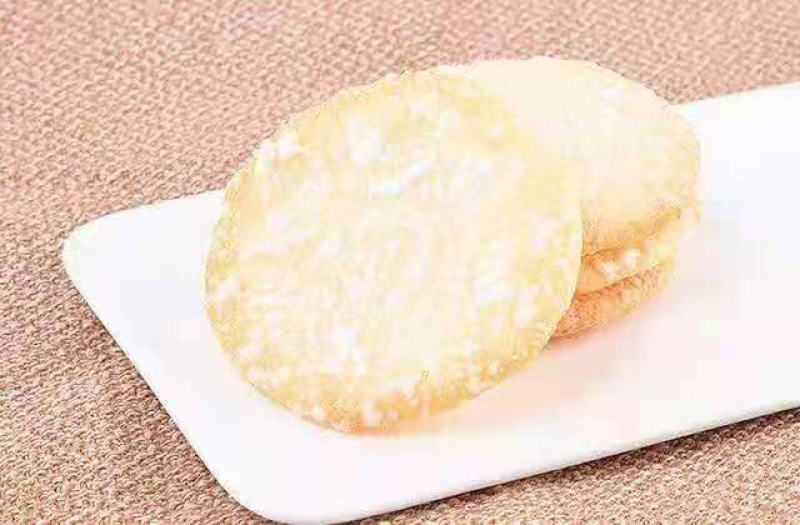 地摊跑量雪饼乡镇秤斤糙米饼雪饼厂家直销