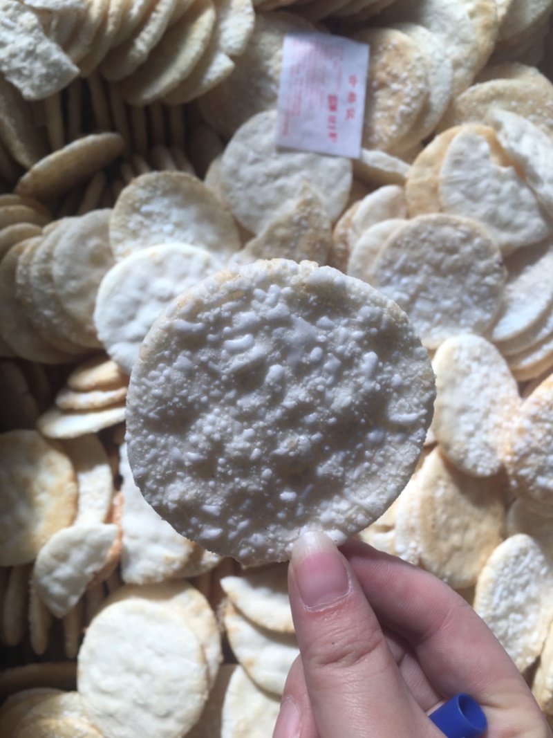 雪饼大米饼膨化饼干怀旧零食办公室早餐儿童