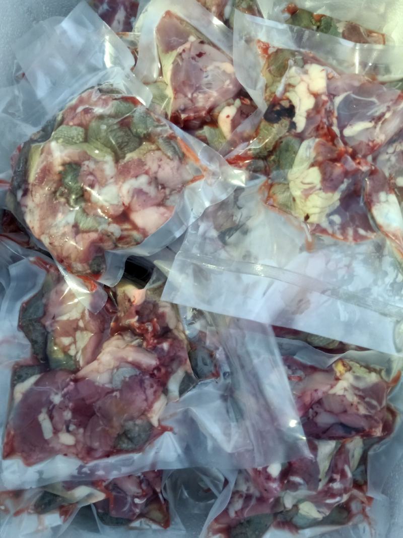中华草龟肉，自家厂家直销，年产量300万斤，可定做规格