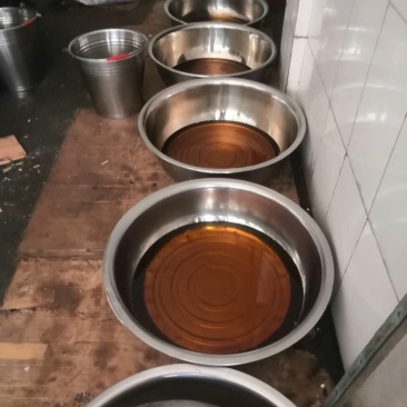 山茶油广西河池天峨县山茶油，自家榨的山茶籽油，无添加