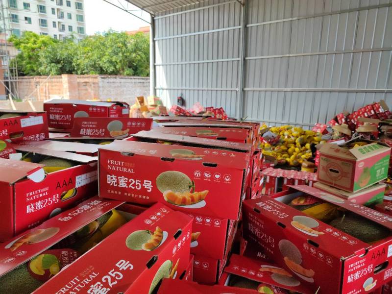 海南哈密瓜晓密25号，大量供应，可对接市场，电商