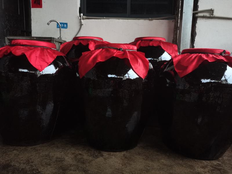 云南省龙陵县纯粮食酿造纯米酒酒45度53度陶缸发酵