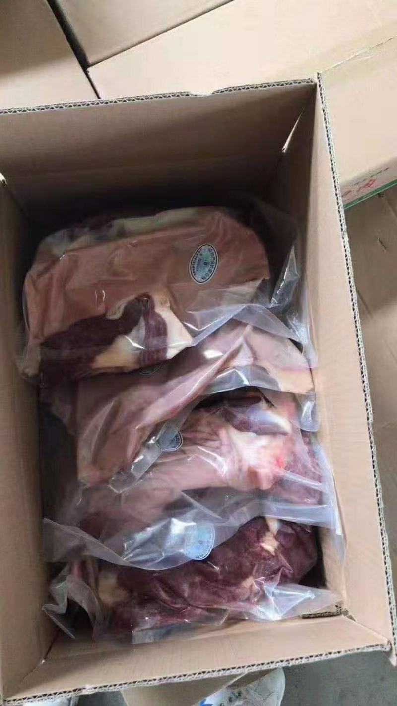 驴肉，国产，去骨，带皮，去皮都有，保证质量，各种手续齐全