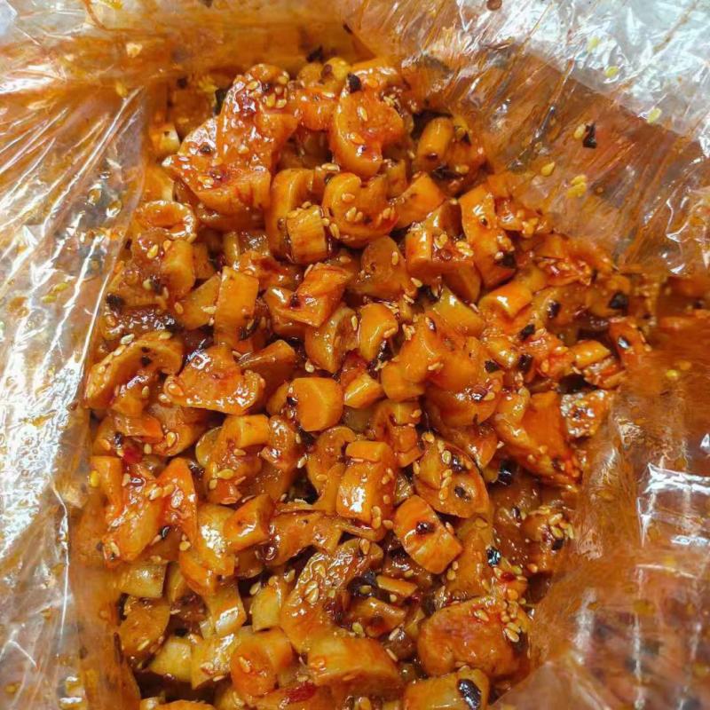 纯手工制作萝卜干麻辣味嘎嘣脆地摊热销产品