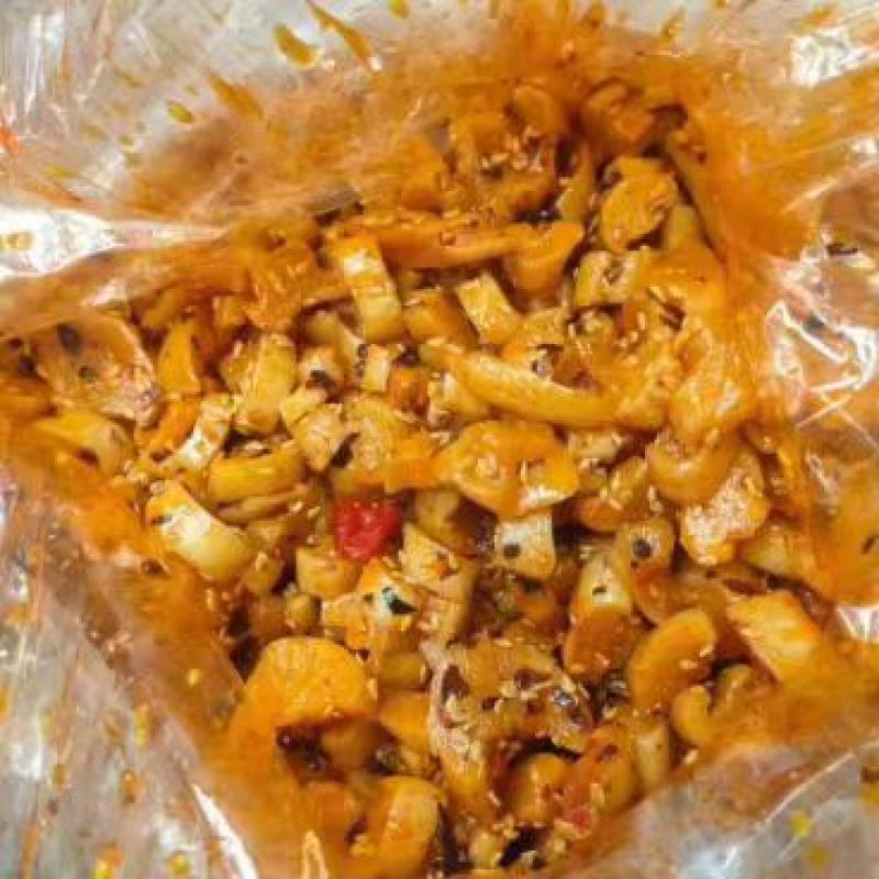 纯手工制作萝卜干麻辣味嘎嘣脆地摊热销产品