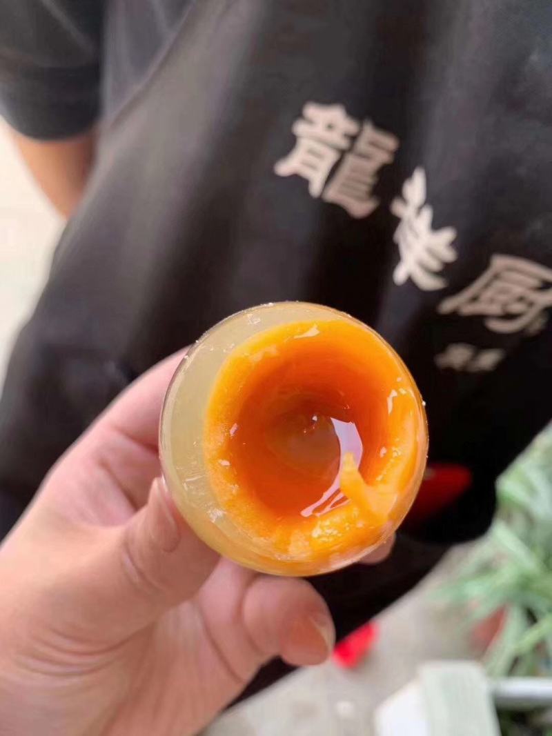鸡皮蛋鸭皮蛋溏心松花皮蛋厂家直销质量保证地摊跑量