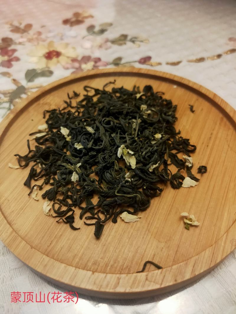 茉莉花茶，每一片茶叶均采摘自自家茶园，从源头保证品质。