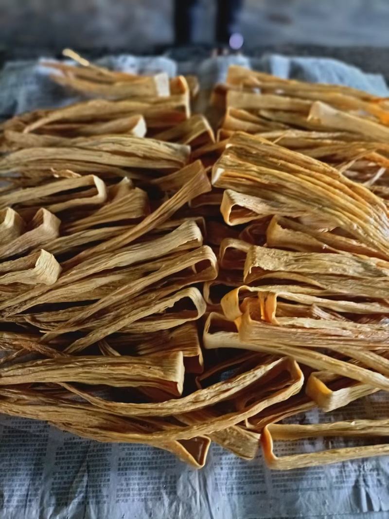 广西桂林市平乐县纯黄豆制作腐竹斋菜铁锅腐竹