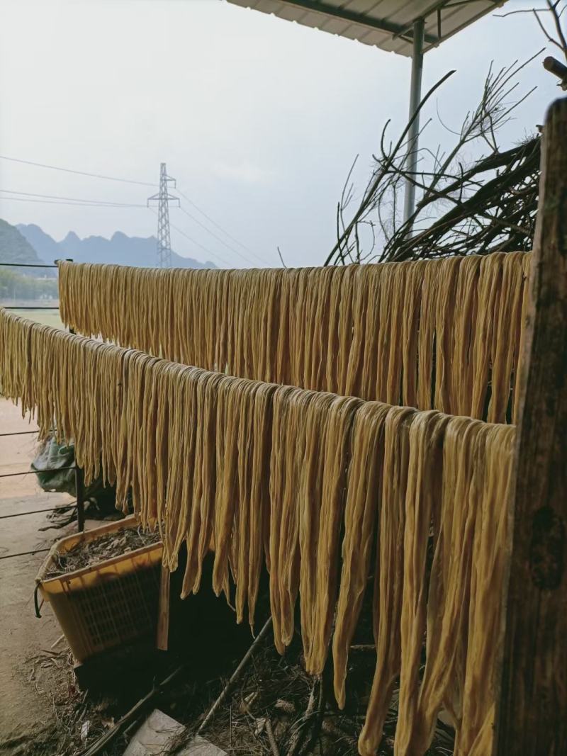 广西桂林市平乐县纯黄豆制作腐竹斋菜铁锅腐竹