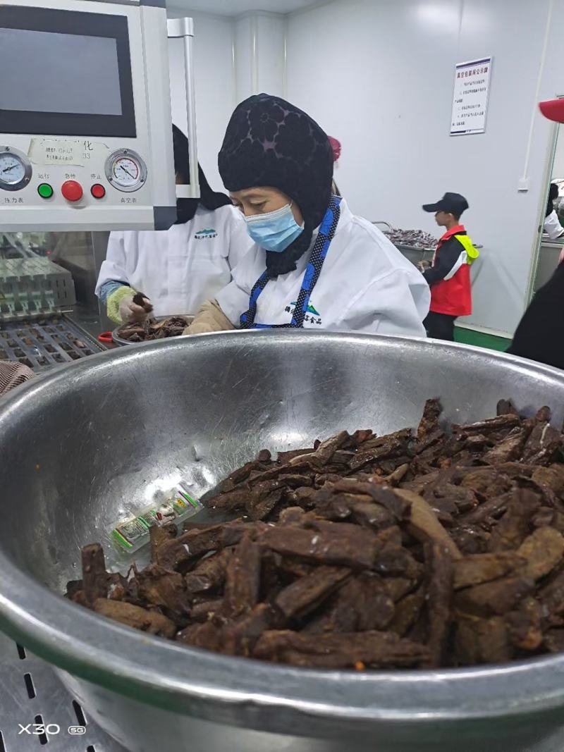 果洛玉树藏牦牛清真风干牦牛肉，手撕牦牛肉干，不正宗包退货