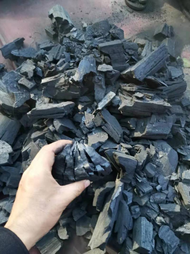 木炭用于冶炼铁矿等工业用途量大稳定价格低碎渣少
