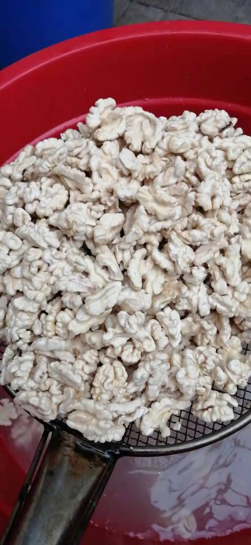 脱皮核桃仁绿色食品，质量保证