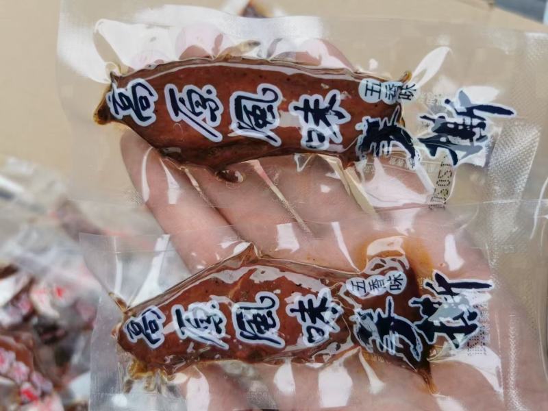 高原鸭手撕肉味道巴适麻辣五香两种地摊展销热销产品