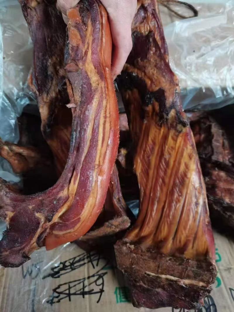 带骨腊肉颜色好干度好没打水好货地摊热卖