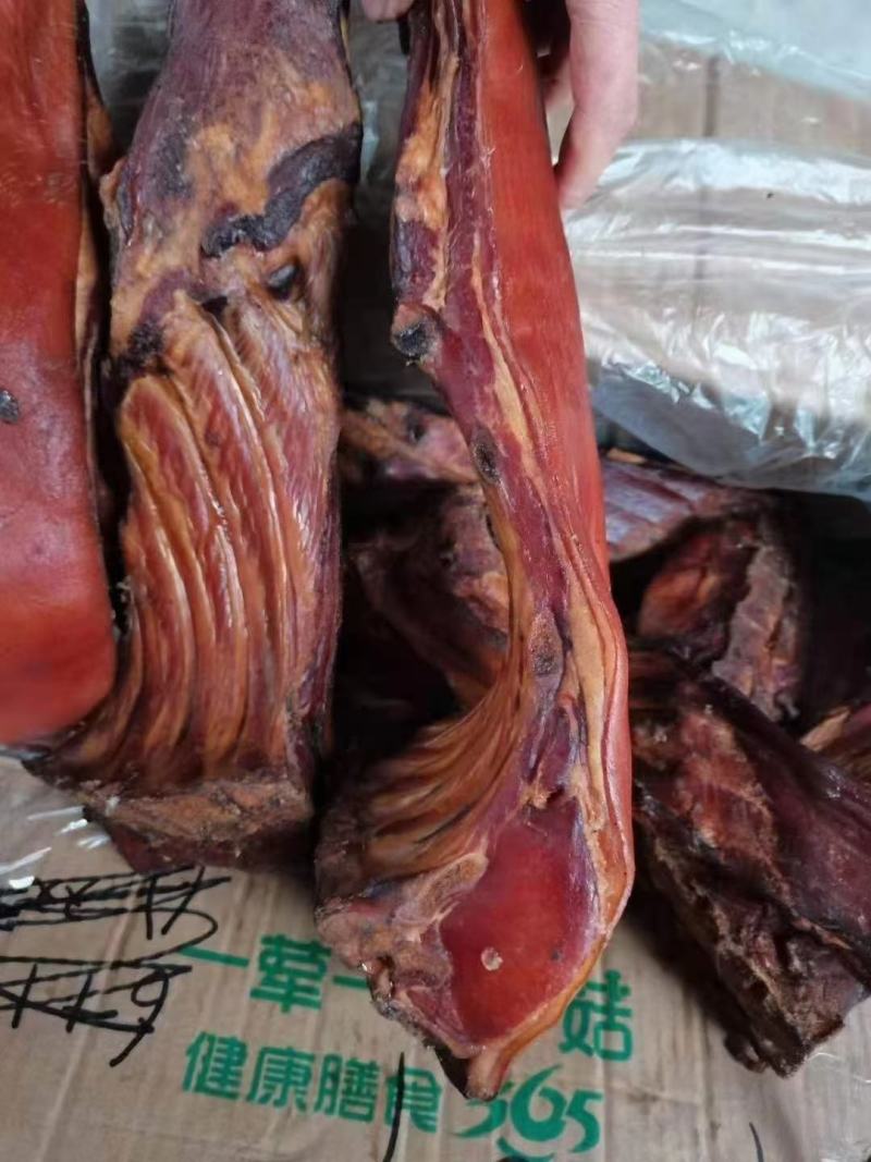 带骨腊肉颜色好干度好没打水好货地摊热卖