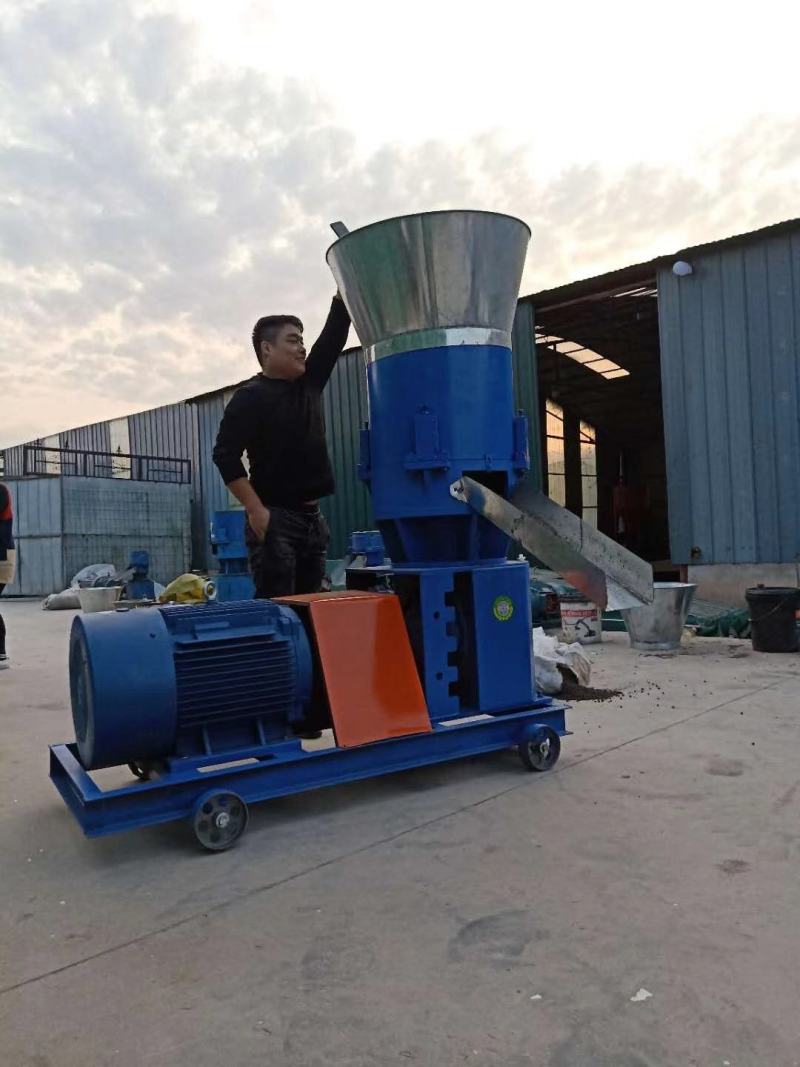 农场养殖铡草粉碎机农场作物秸秆粉碎机卧式铡草揉丝机