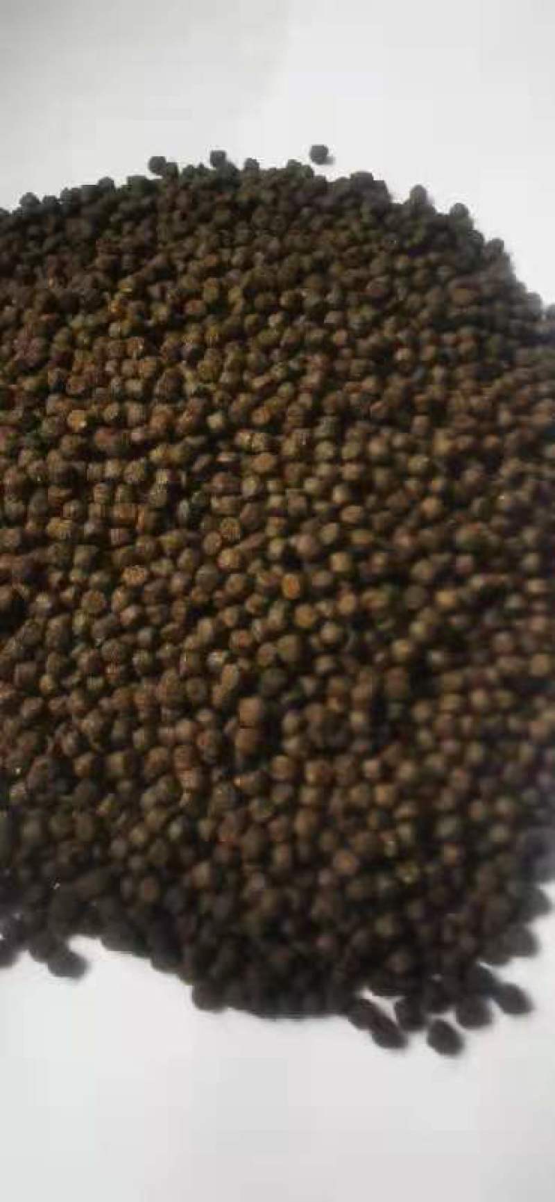 武汉凯马饲料，万湖龙虾膨化沉性料。饲料气味好，易吸收！
