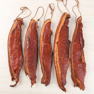 烟熏腌制腊肉后腿肉