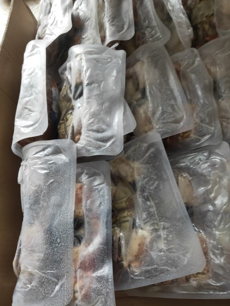 90黄得面包蟹，一个1斤左右，一箱20斤