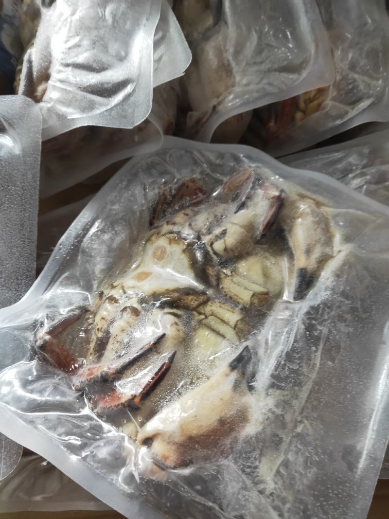 90黄得面包蟹，一个1斤左右，一箱20斤