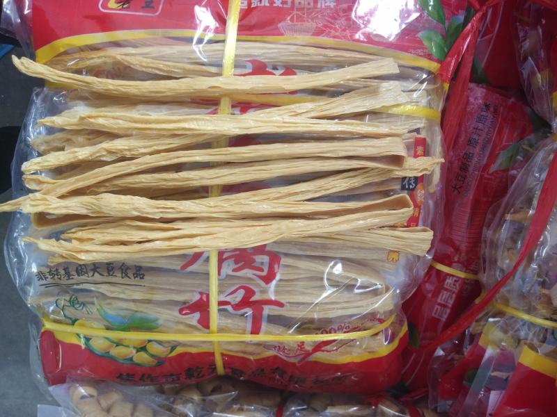 品性本干，宁折不弯。凉水浸透，筋道依旧。好腐竹自己会说话