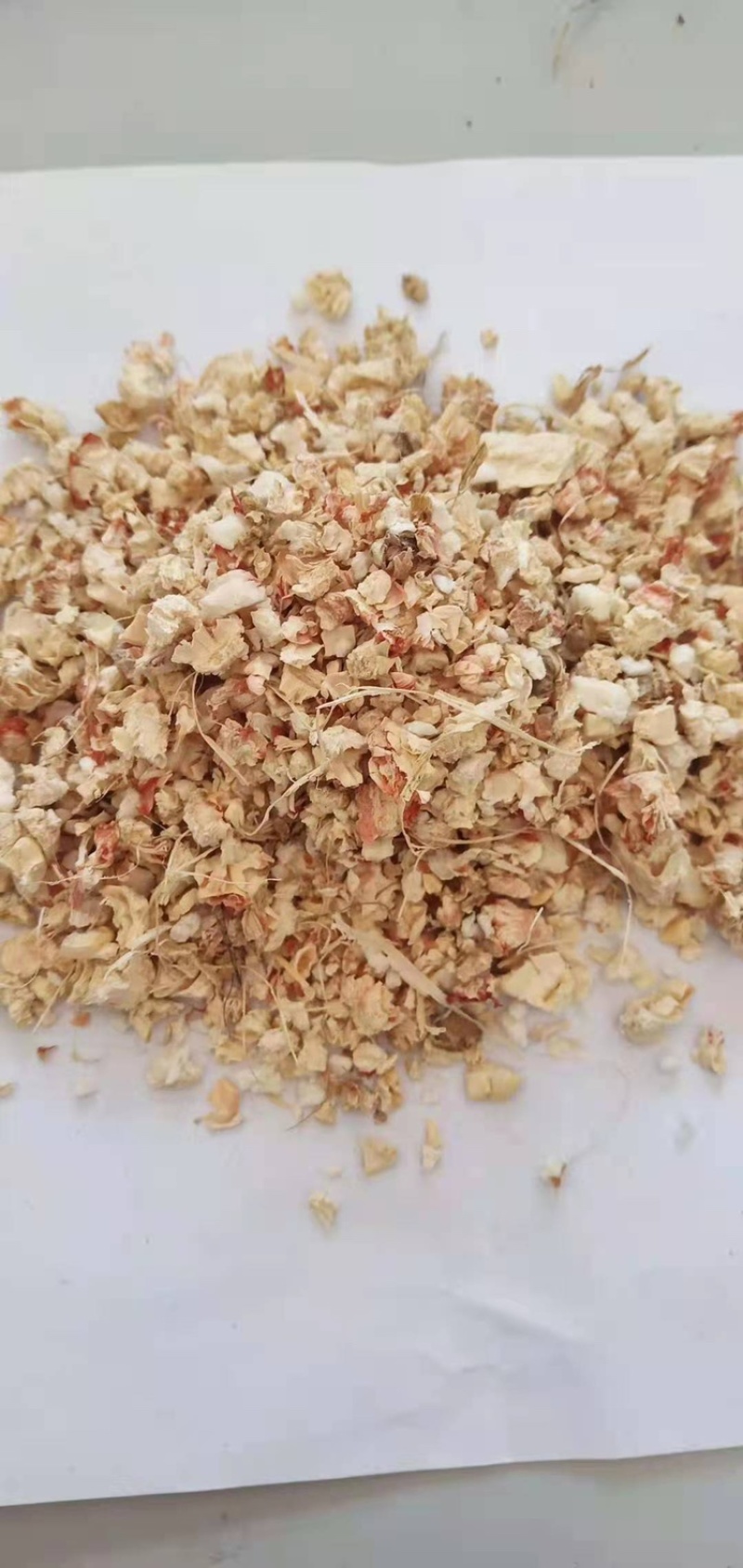 大量供应优质玉米芯颗粒，适用于各类食用种植，品质保证！