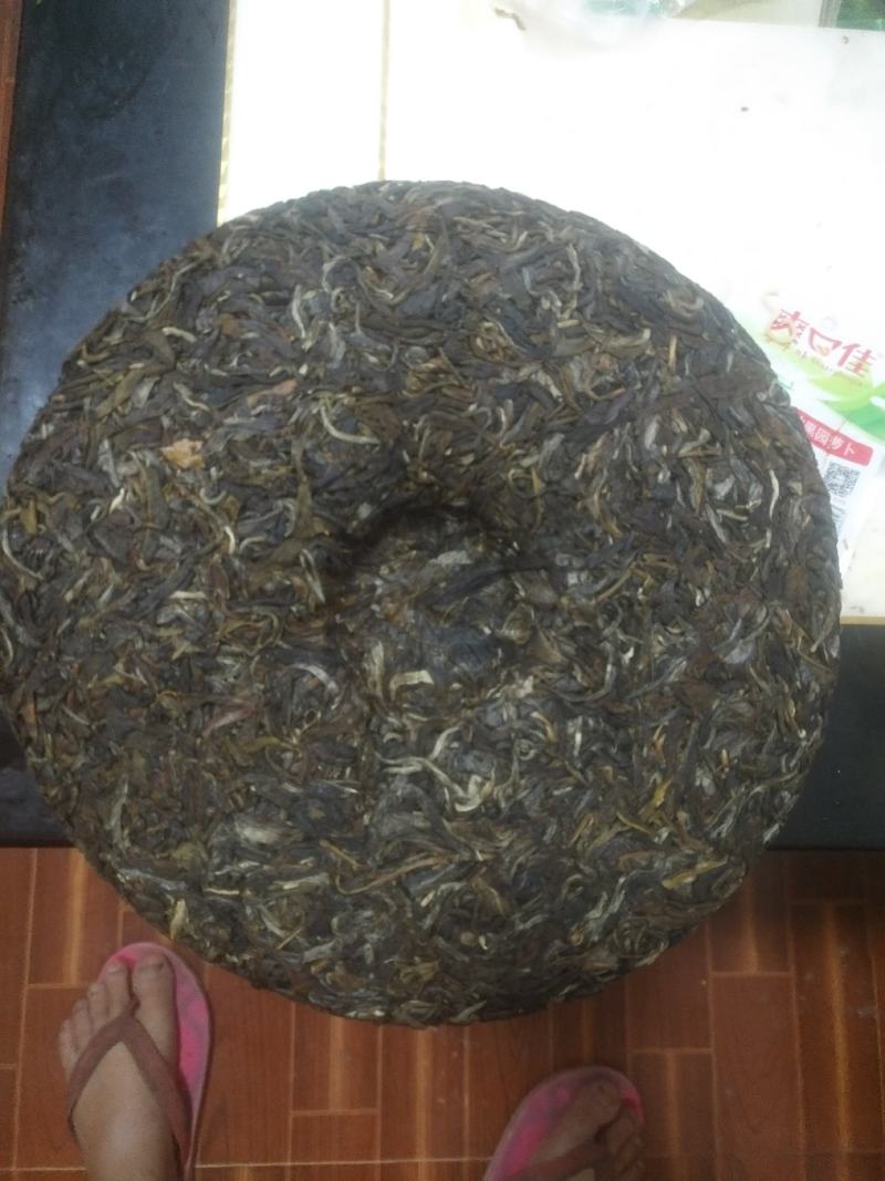 无量山古树普洱茶，茶饼可定制