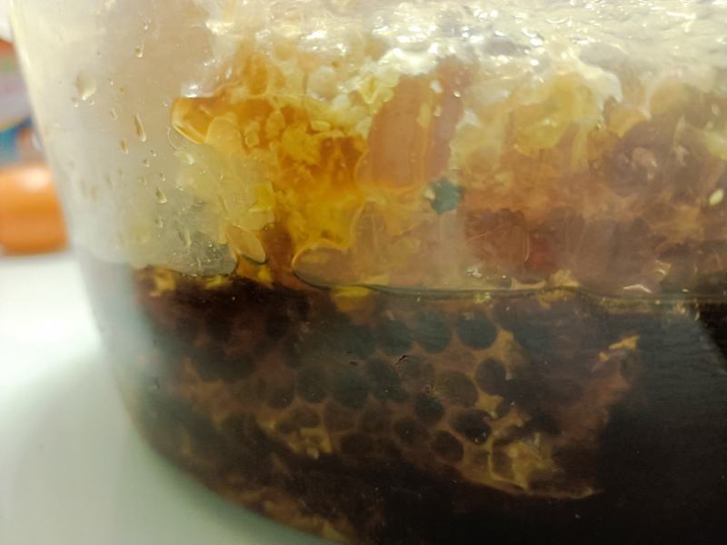 蜂蜜农家自养正宗土蜂蜜