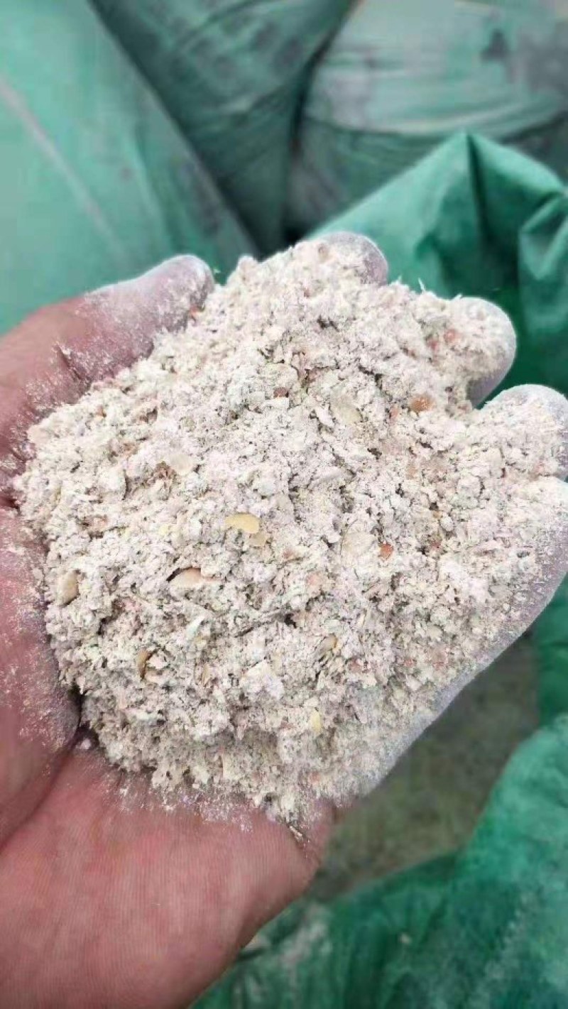 出售优质麦毛适合鸡鸭鹅饲料颜色黄色