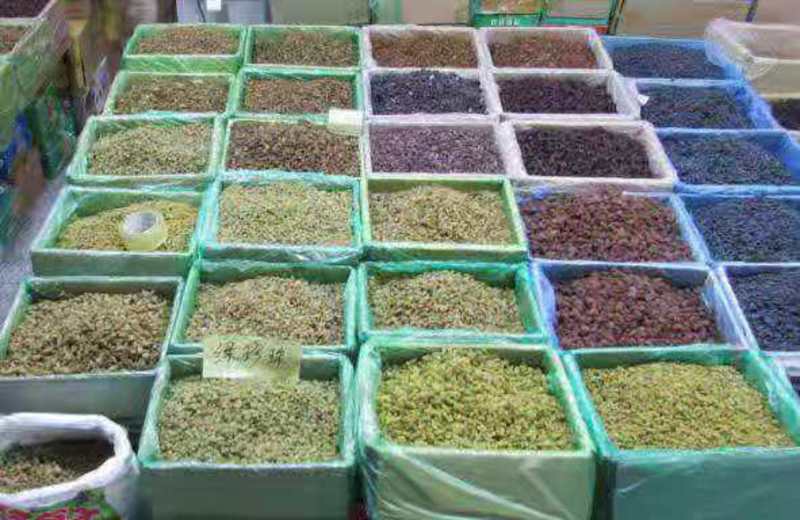 新疆葡萄干大颗粒绿葡萄干红葡萄干颗粒饱满厂家一手货源