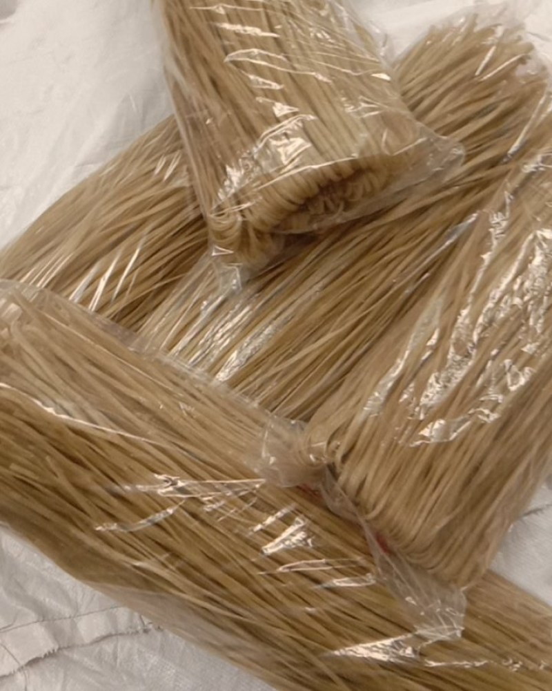 欢迎全国求购商订购本厂有红薯粉条，木薯粉条，土豆粉条。