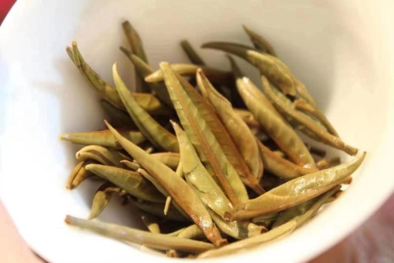 【**推荐】白毫银针月光白单芽头春大白毫普洱茶白茶