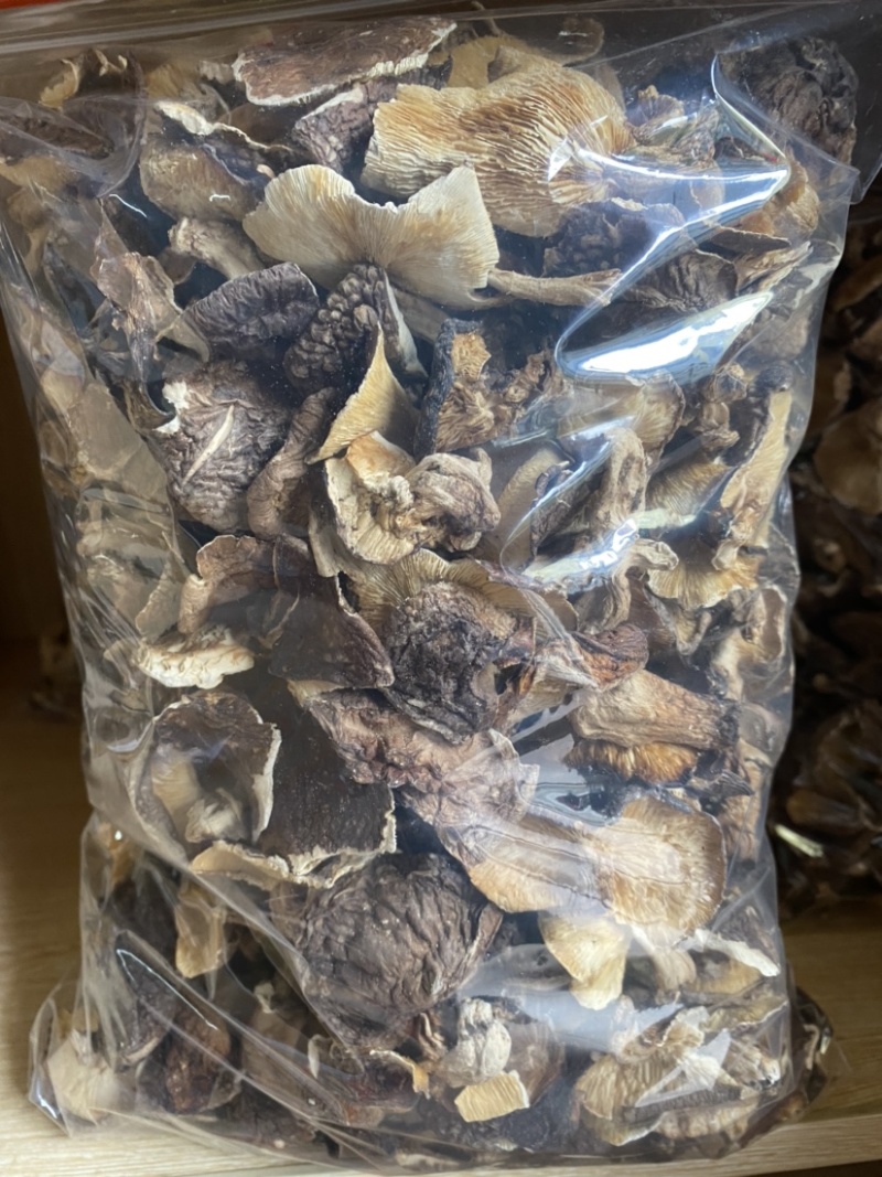 广西深山野生椴木香菇干，熏干500g装！临省可以包邮