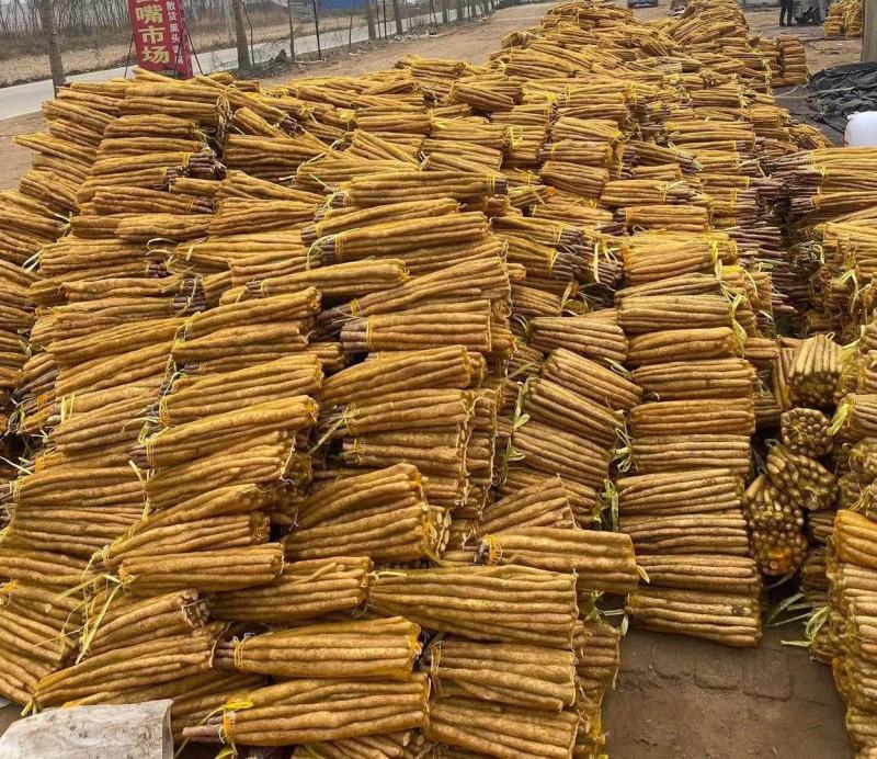小白嘴山药散货，基地直发，价格美丽，可视频看货