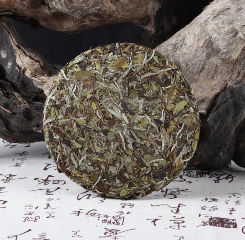 福鼎白茶2019年二级荒野牡丹饼300克