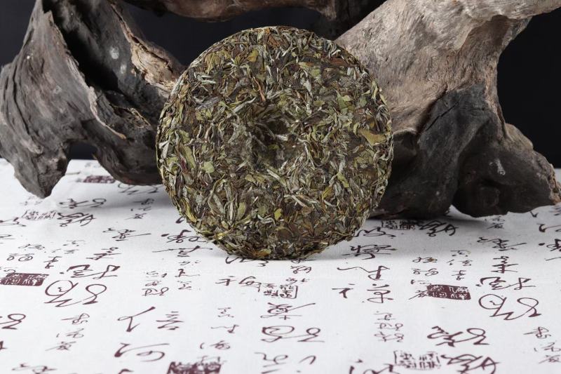 福鼎白茶2019年二级荒野牡丹饼300克